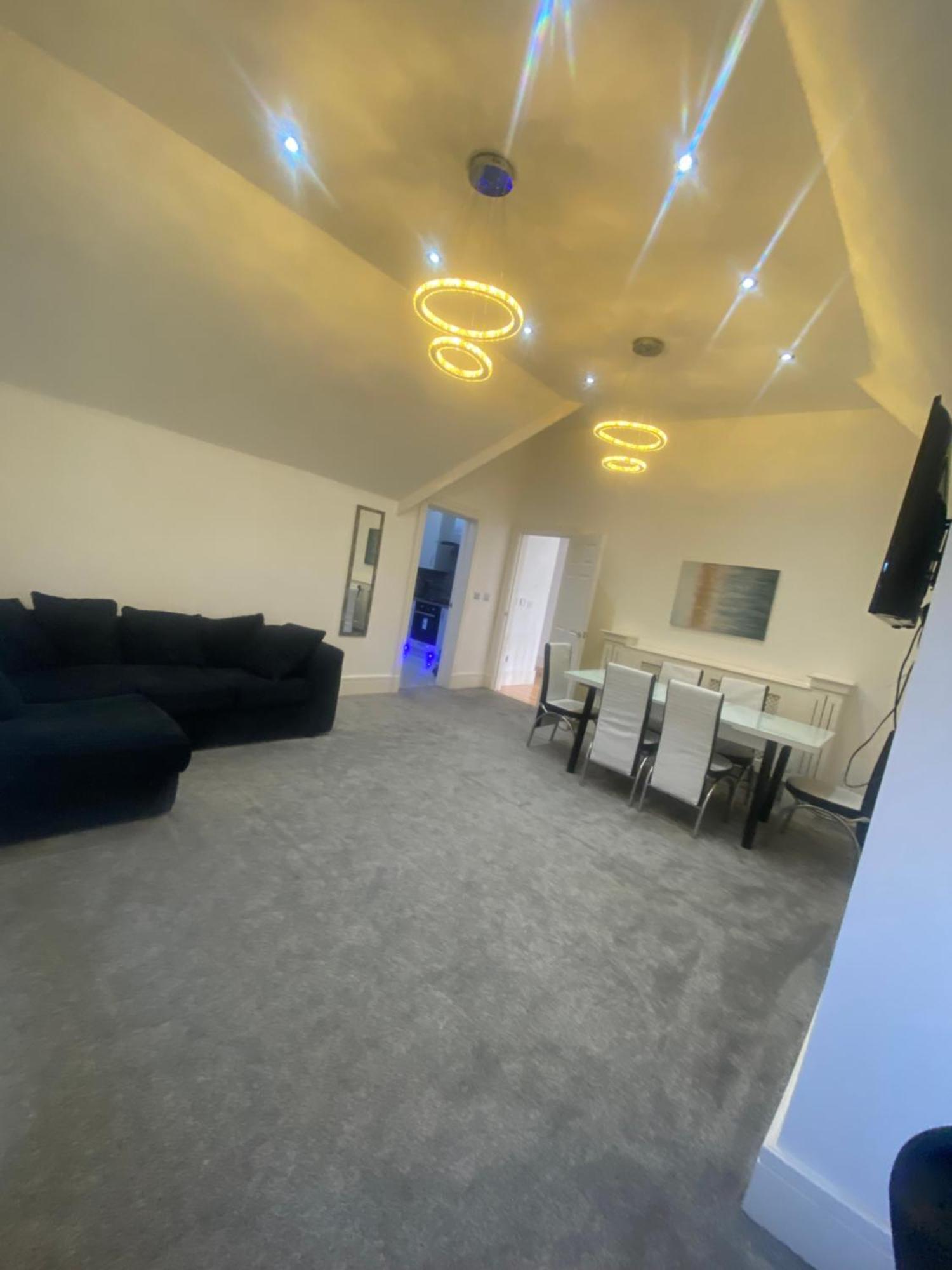 Penthouse Apt8 Daire Wolverhampton Dış mekan fotoğraf
